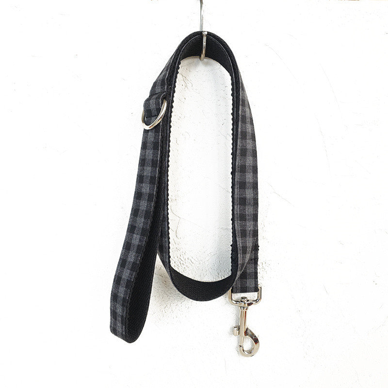 Plaid Dog Collar & Leash Set – Stylish & Secure for Daily Walks